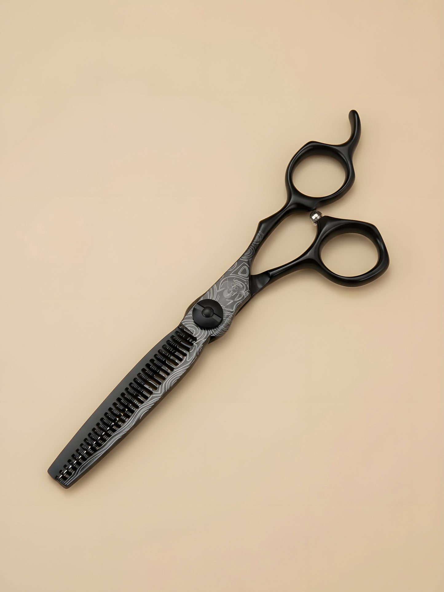 Kuro Edge – Tijeras de Peluquería Profesionales 6" para Diestros, Acero Japonés