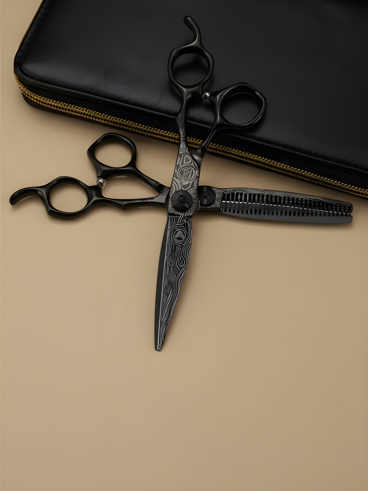 Kuro Edge – Tijeras de Peluquería Profesionales 6" para Diestros, Acero Japonés