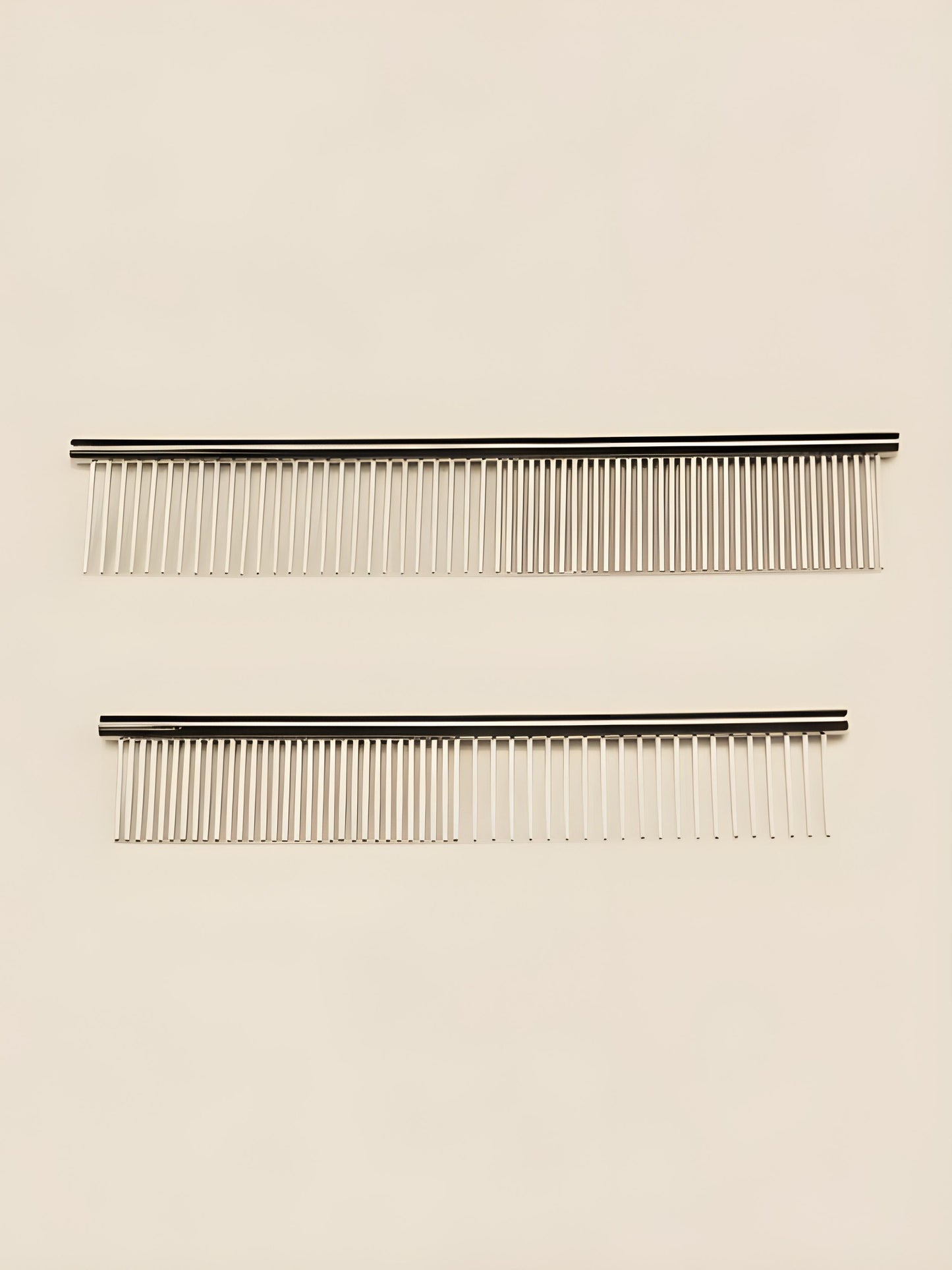 Peine Profesional de Acero para Grooming – Acero Inoxidable para Desenredado y Acabado