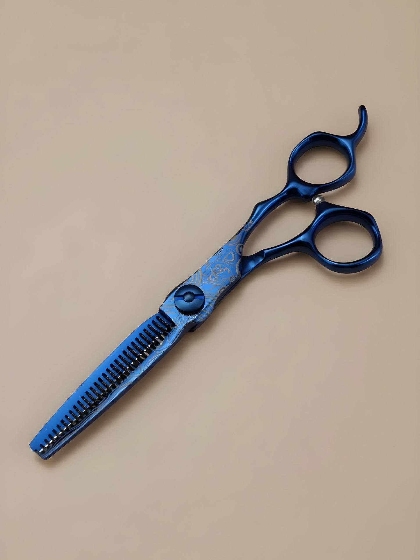 Ame Whisper – Professional 6" Right-Handed Japanese Blue Damascus Steel Hairdressing Scissors