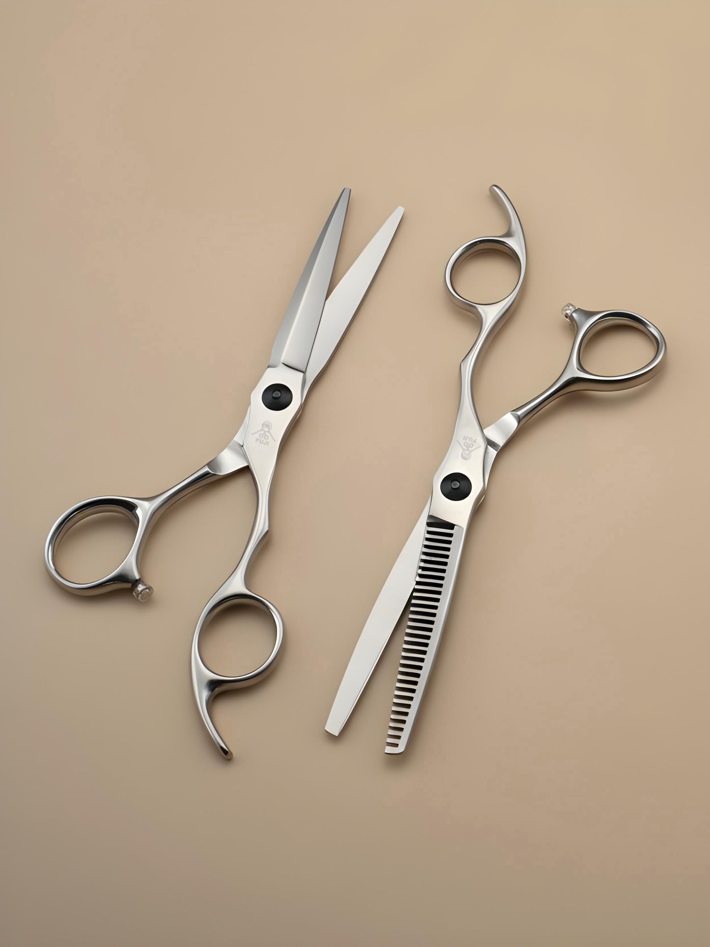 Kuroi Steel – Professional 6" Right-Handed Japanese Steel Hairdressing Scissors