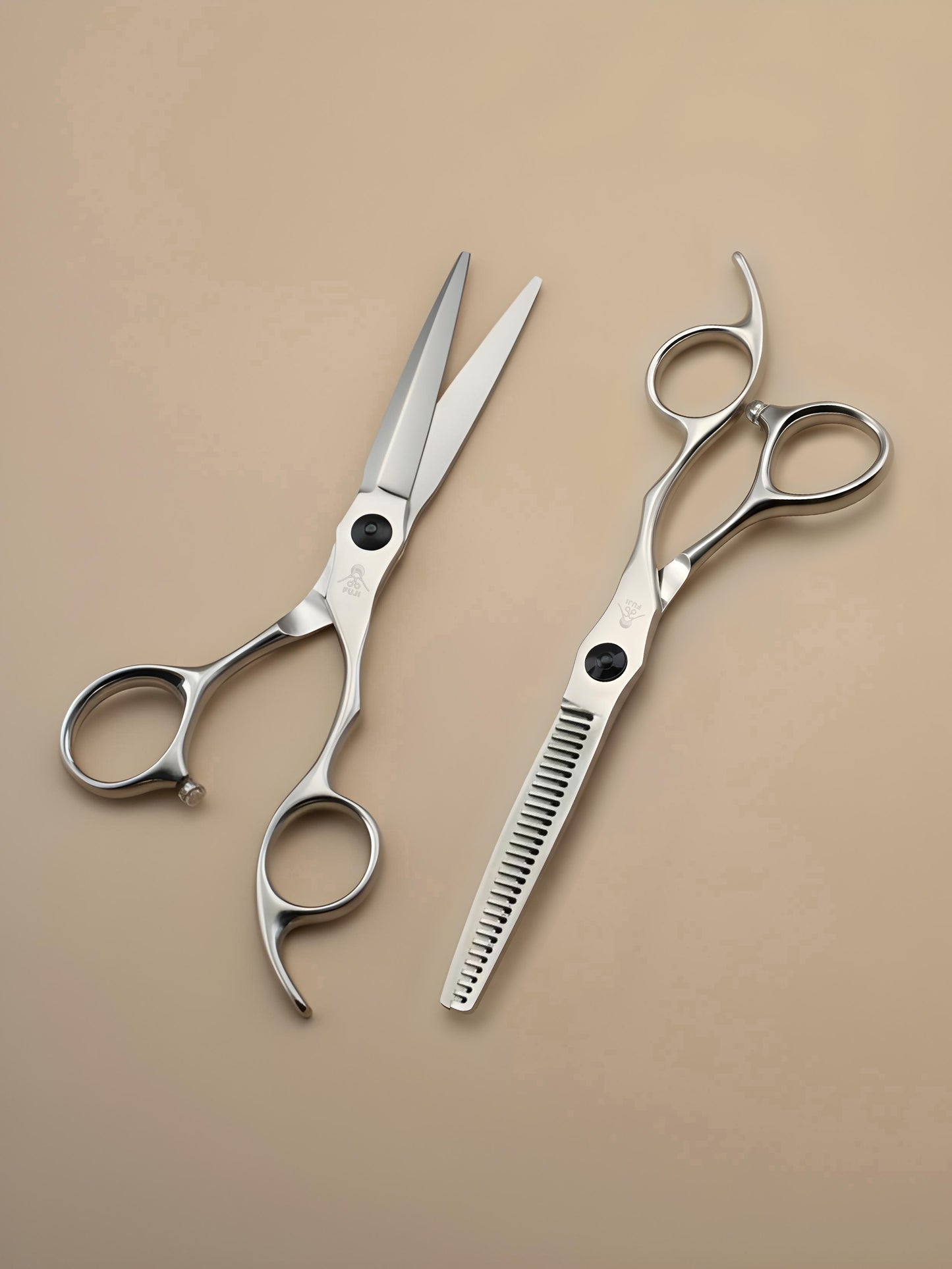 Kuroi Steel – Professional 6" Right-Handed Japanese Steel Hairdressing Scissors