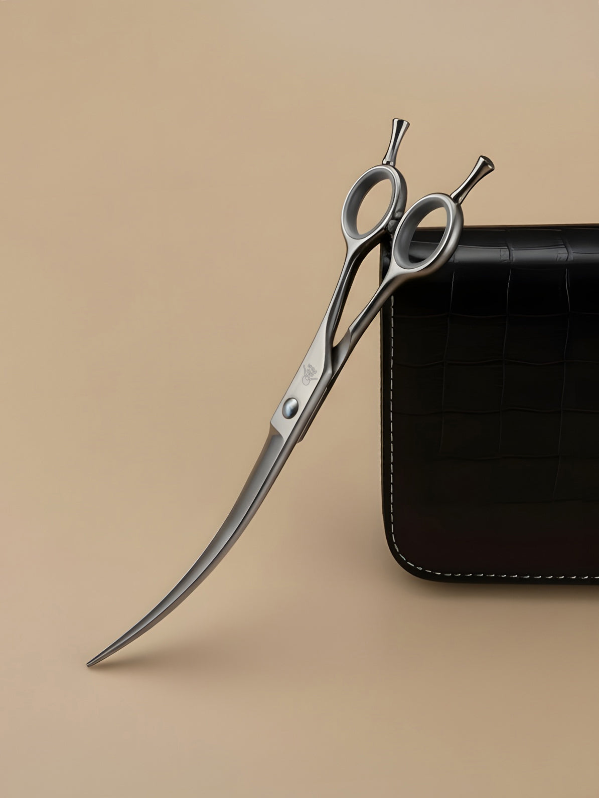 SilkenPaw – Professional 7.5" Matte Curved Right-Handed Japanese Steel Pet Grooming Scissors